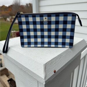 NWOT Kate Spade Navy and White Checkered Wristlet